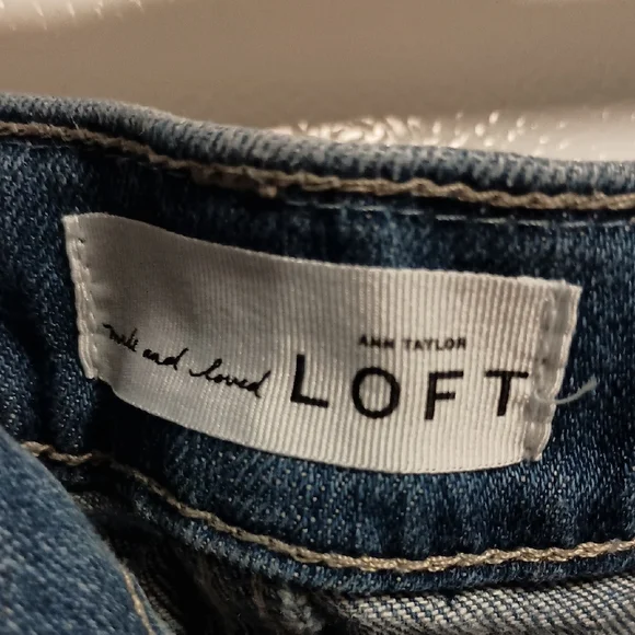 LOFT Classic Blue Jean Shorts - Picture 2 of 4